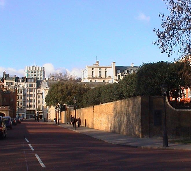 Queen Mary London Remembers, Aiming to capture all memorials in London