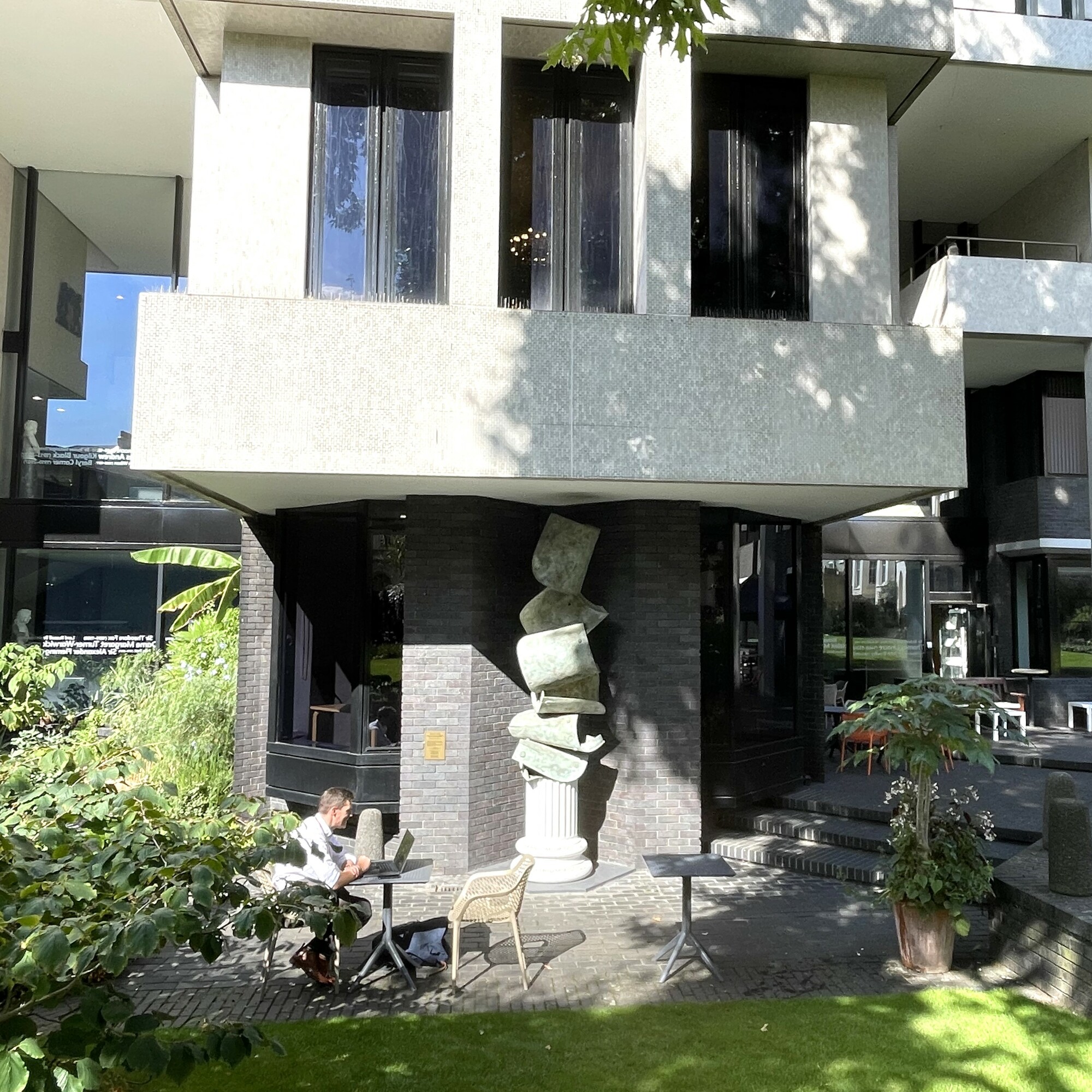 Covid sculpture - Shield Totem