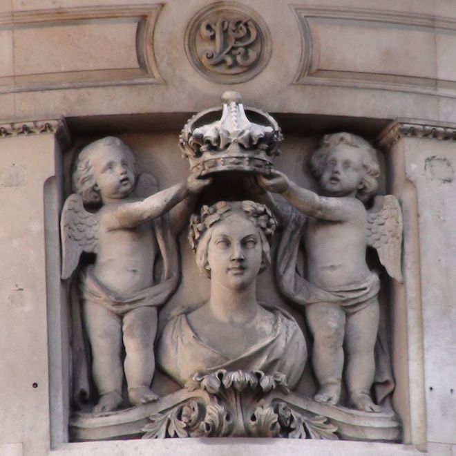 Victoria's coronation London Remembers, Aiming to capture all