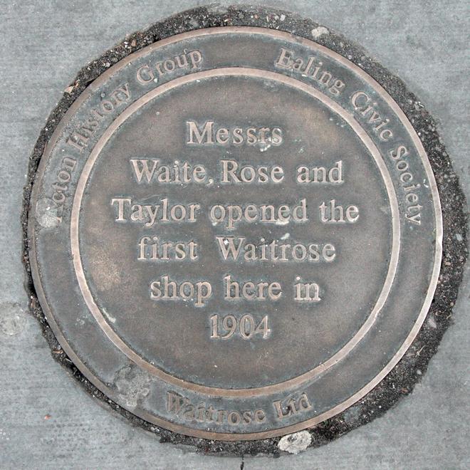 waitrose history 2 waitrose - key management decisions contents: abstract 3 terms of reference 3 introduction 3 uk grocery market 4 waitrose history 5 waitrose strategy 5. waitrose history 2 waitrose - key management decisions contents: abstract 3 terms of reference 3 introduction 3 uk grocery market 4 waitrose history 5 waitrose strategy 5.