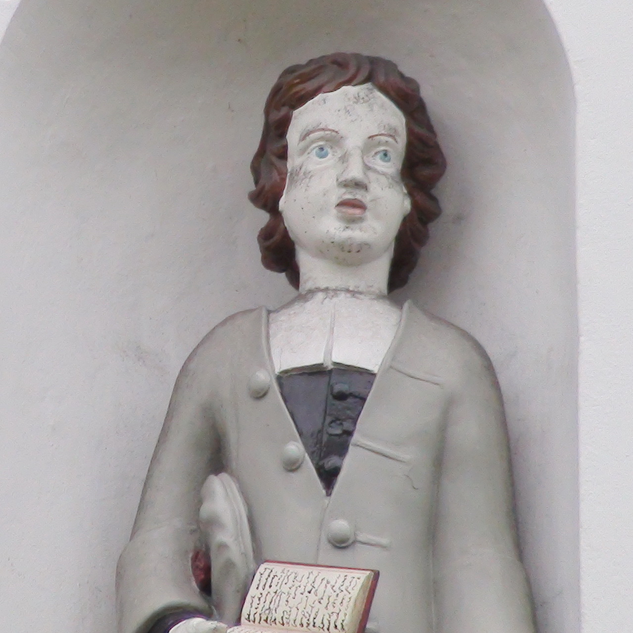 Grey Coat School boy London Remembers, Aiming to capture all