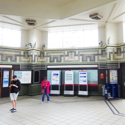 Ealing Common Station