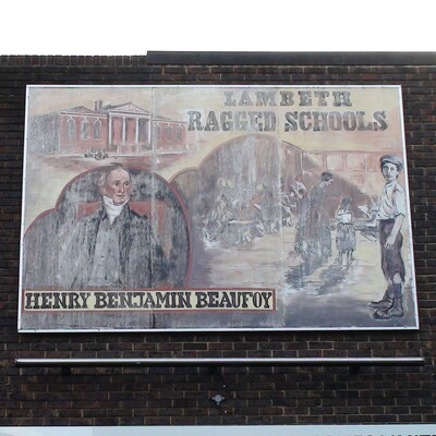 Lambeth Walk murals - 01 Beaufoy