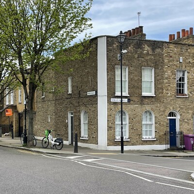 Mile End Old Town boundary marker